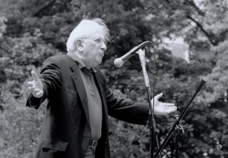 Studs Terkel, an avid chronicler of 20th-century life in Chicago, participated in the earliest Bughouse Square Debates in the 1980s and 1990s.