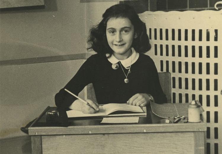 Anne in her final year of primary school, 1940.